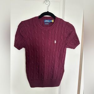 Short sleeve sweater in Burgundy / Wine in size small